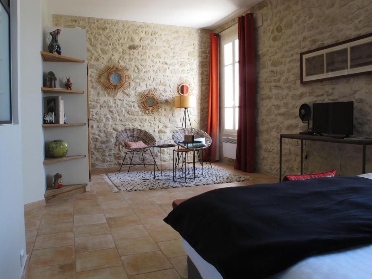 Hotel La Cour Des Sens à Lagnes Extérieur photo