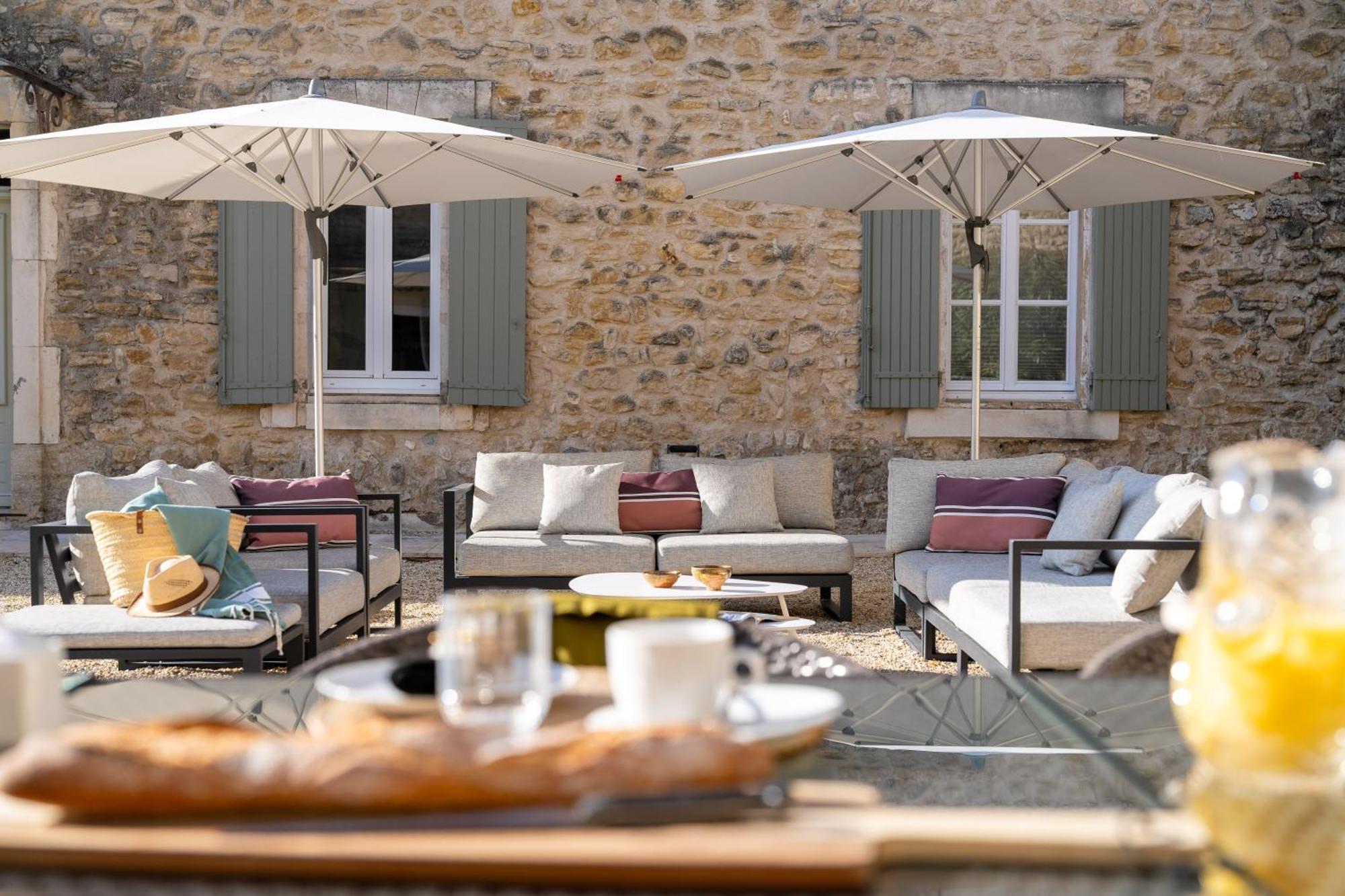 Hotel La Cour Des Sens à Lagnes Extérieur photo