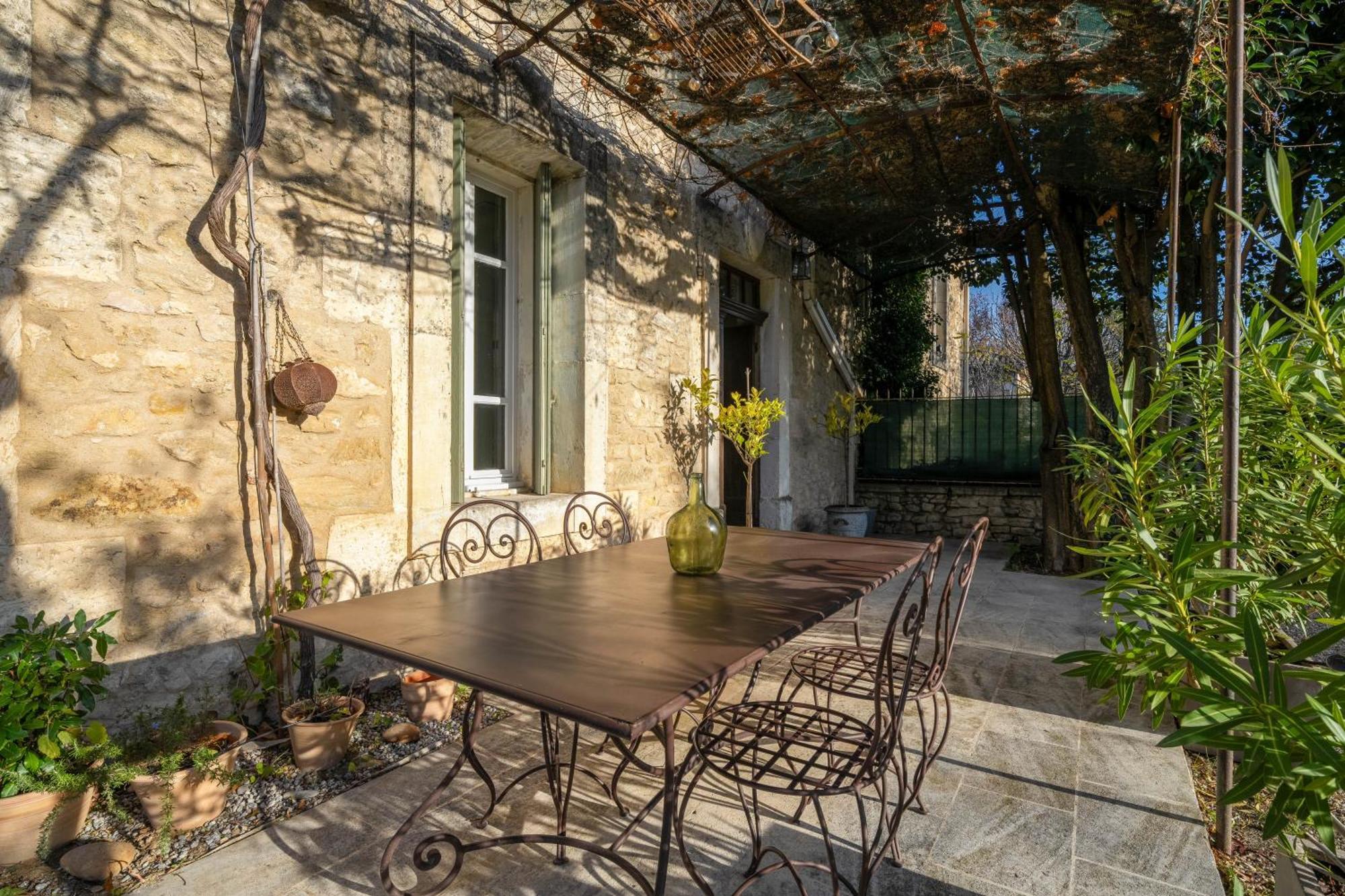 Hotel La Cour Des Sens à Lagnes Extérieur photo
